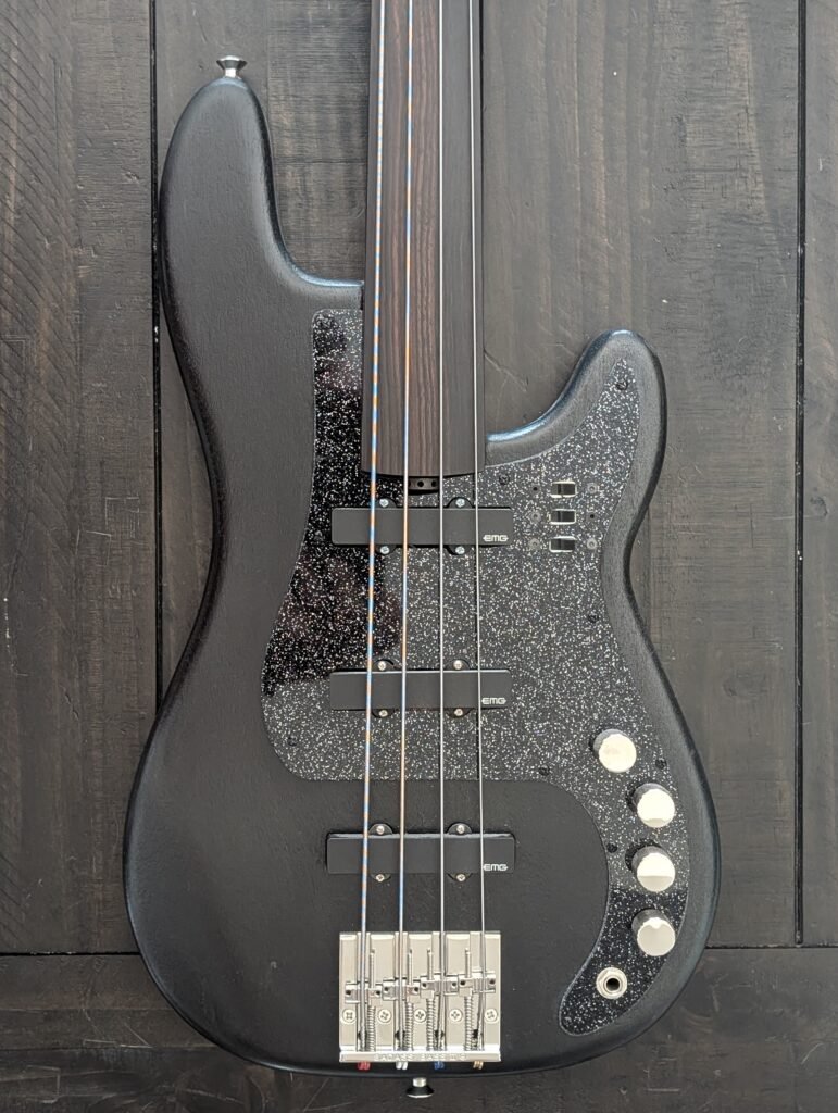 Thunderhorse IV Fretless